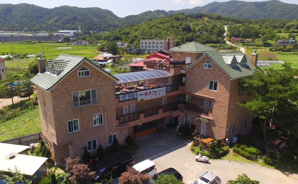 Yeowoogneul Pension Chuncheon Ngoại thất bức ảnh