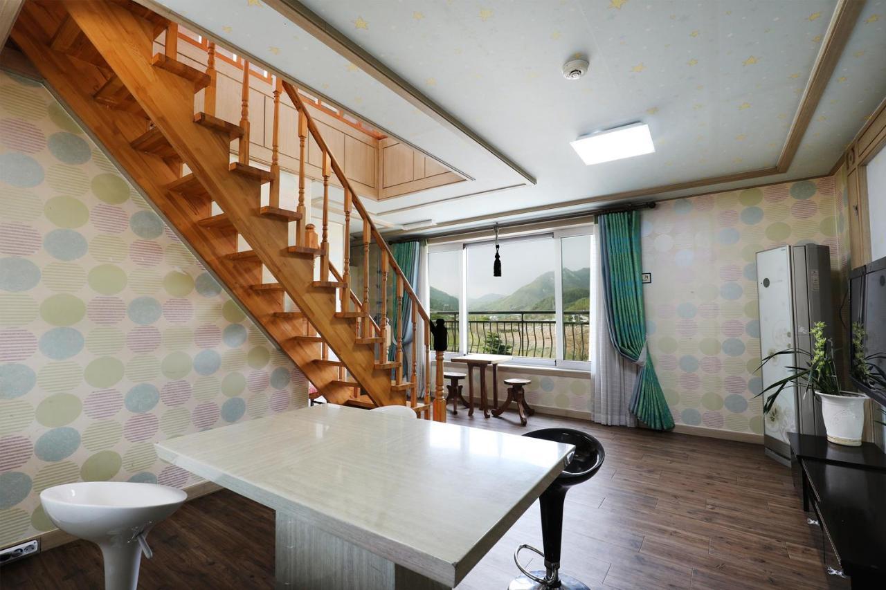 Yeowoogneul Pension Chuncheon Ngoại thất bức ảnh